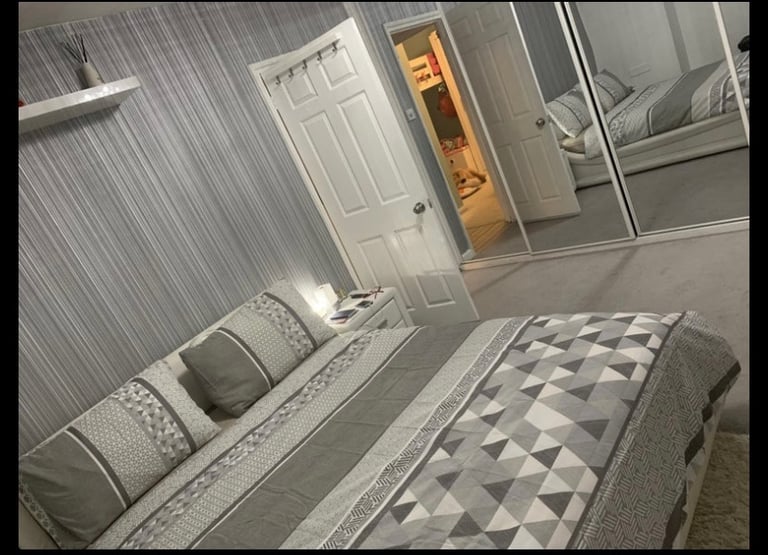 2 Rooms in 2 Bedroom Modern House 