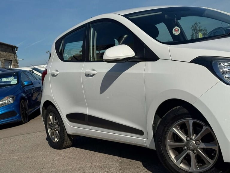 2015 Hyundai i10 1.0 Blue Drive Premium 5dr HATCHBACK PETROL Manual