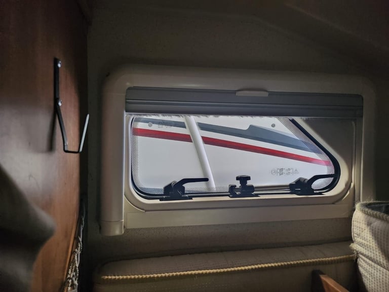 Auto-Trail Apache 700 6 berth motorhome DIESEL MANUAL 2010/60