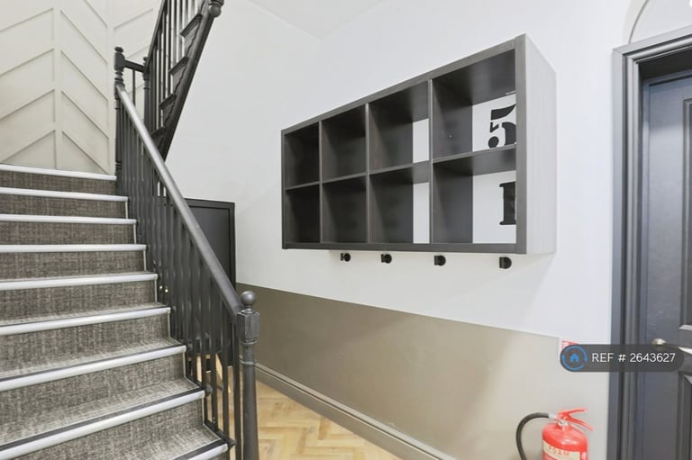 1 bedroom in Bromyard Road, Worcester, WR2 (#2643627)