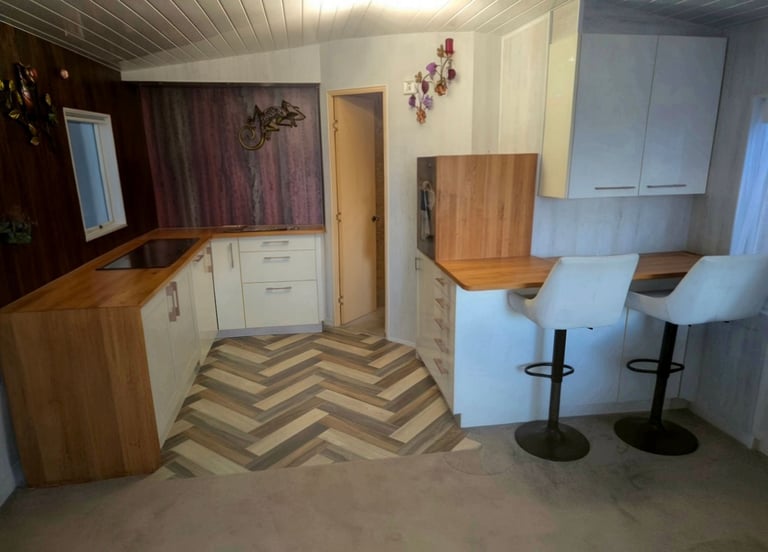 BARGAIN ... 32FT x 12FT STATIC/MOBILE HOME ABI ACCOLADE