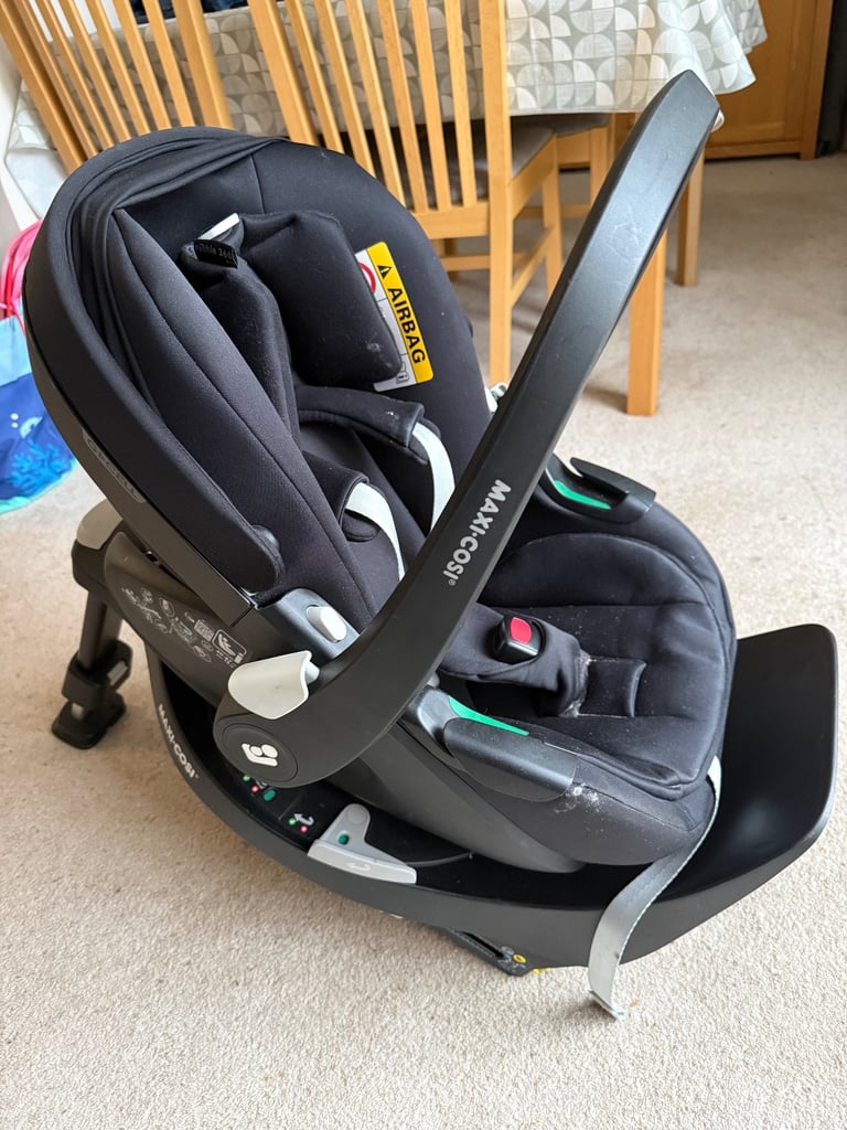 Maxi cosy car seat