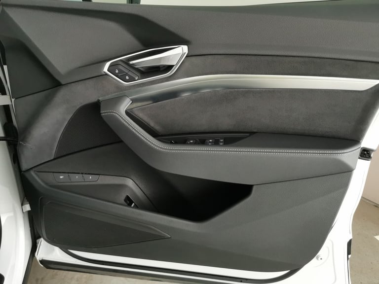 2022 Audi e-tron 300kW 55 Quattro 95kWh S Line 5dr Auto ESTATE ELECTRIC Automatic