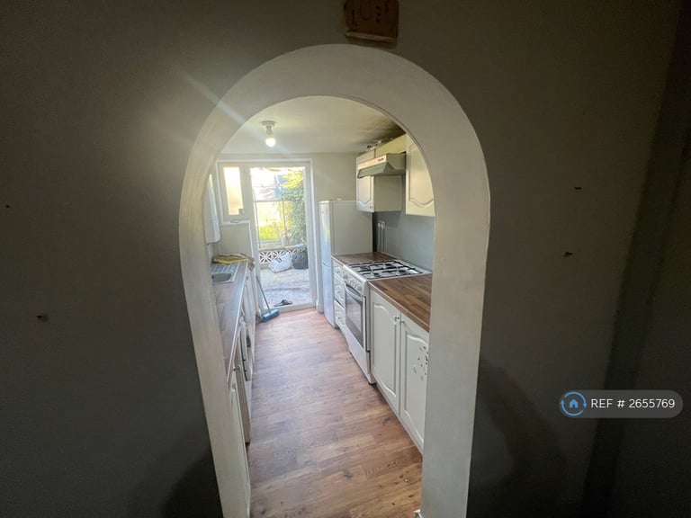 3 bedroom house in Wennington Road, Rainham, RM13 (3 bed) (#2655769)