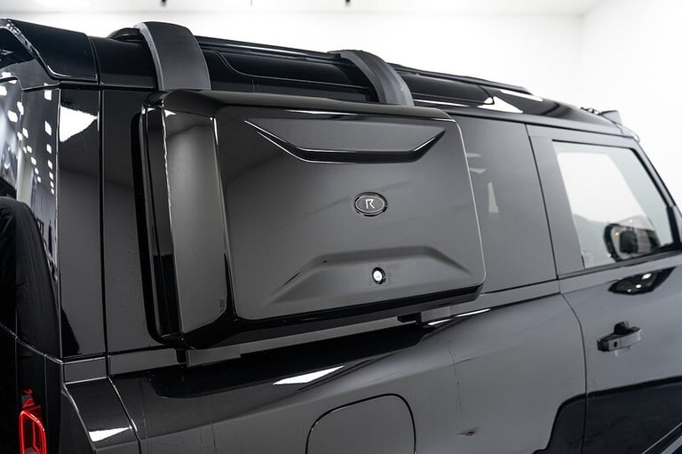 2024 Land Rover Defender 3.0 D250 X-Dynamic HSE 90 3dr Auto ESTATE DIESEL Automatic