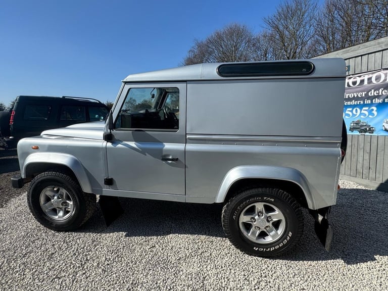2008 Land Rover Defender 90 2.4 TDCi County Hard Top SUV 4WD SWB Euro 4 3dr PANEL VAN Diesel Manual