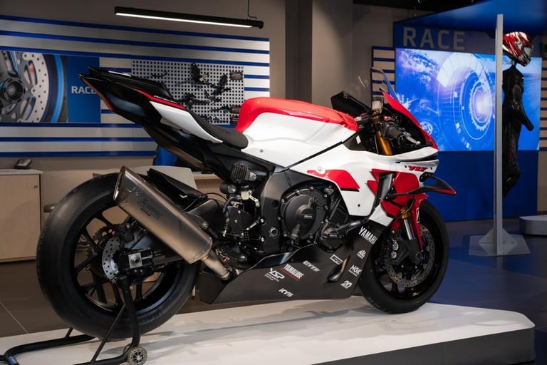 YAMAHA R1 GYTR - YAMAHA 70TH ANNIVERSARY - YRT SUZUKA 8 HOURS REPLICA