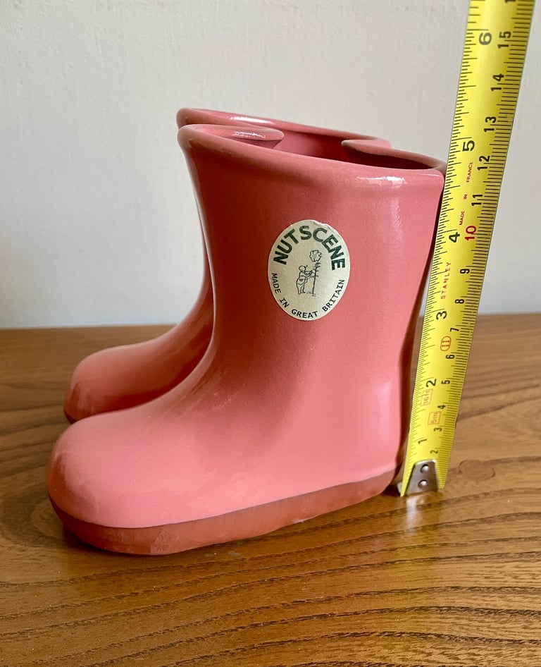 Small Indoor Ceramic Plant Pot in the Shape of a Pair of Pink Wellingtons BNWT