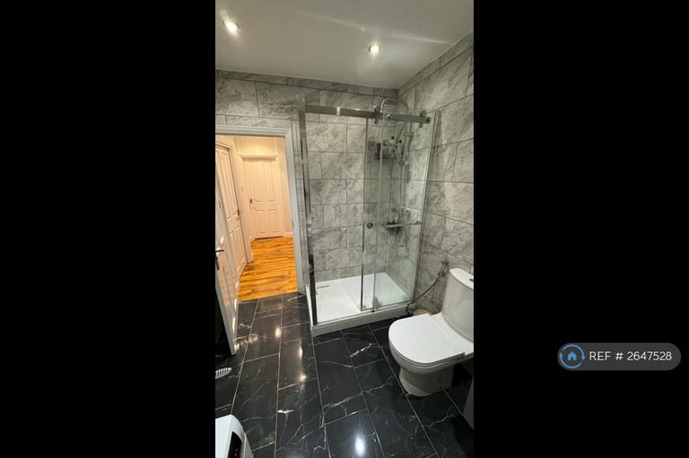 1 bedroom in London, London, UB6 (#2647528)