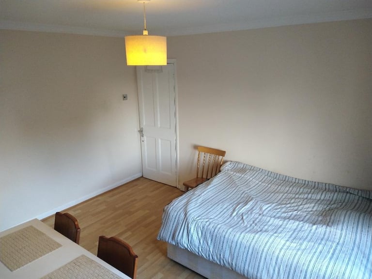 Cosy Double Room in East Acton with All Bills and Wi-Fi, Zone2