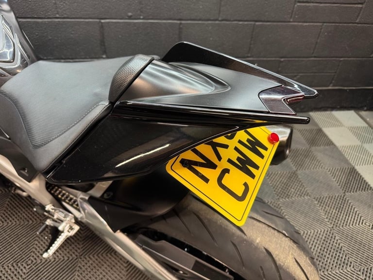 2011 Aprilia Tuono 1000 V4 1000 V4 R APRC Petrol Manual (165 bhp)