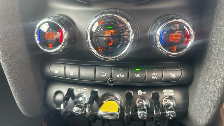 2022 MINI Hatch 135kW Cooper S Level 2 33kWh 3dr Auto Electric Hatchback Hatchback Electric Autom...