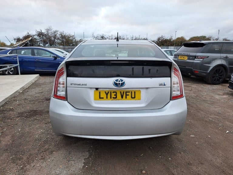 2016 Toyota Prius 1.8 VVT-h T3 Hatchback 5dr Petrol Hybrid CVT Euro 5 (s/s) (136 ps) HYBRID ELECT...