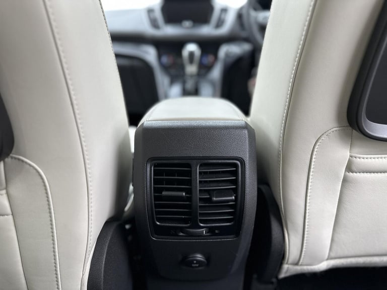 2019 Ford Kuga 2.0 TDCi 180 5dr Auto HATCHBACK DIESEL Automatic