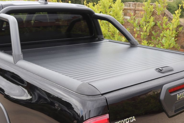 2023 Toyota Hilux 2.8 D-4D Invincible X Pickup Double Cab 4dr Diesel Auto 4WD Euro 6 (s/s) (2 PIC...