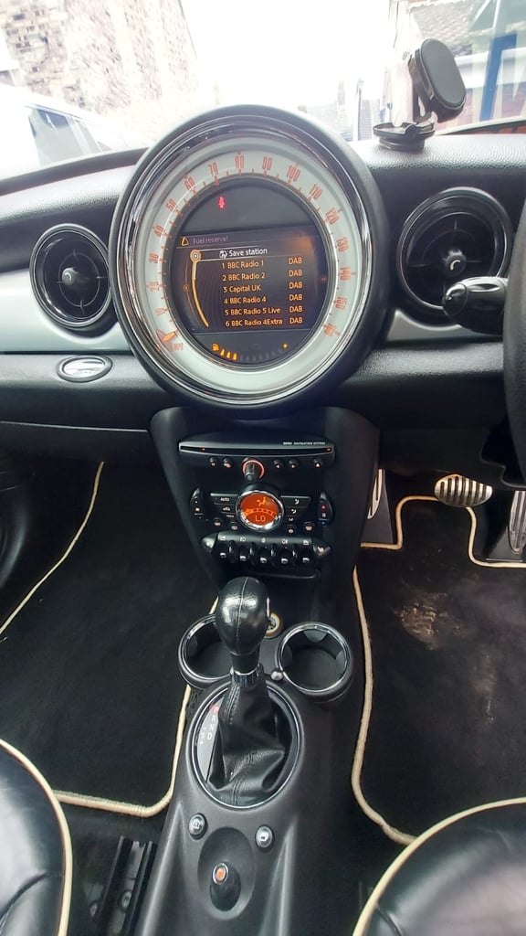 MINI HATCH 2.0 Cooper SD Hatch 2012