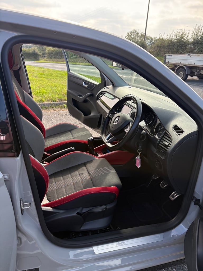 Skoda, FABIA, Hatchback, 2017, Manual, 999 (cc), 5 doors