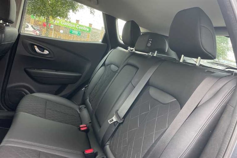 2019 Renault Kadjar 1.3 TCe Iconic SUV 5dr Petrol EDC Euro 6 (s/s) (140 ps) SUV Petrol Automatic