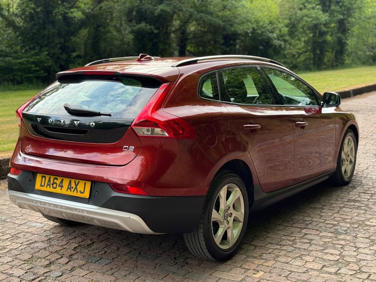 2014 Volvo V40 Cross Country 1.6 D2 Lux Powershift Euro 5 (s/s) 5dr HATCHBACK Diesel Automatic