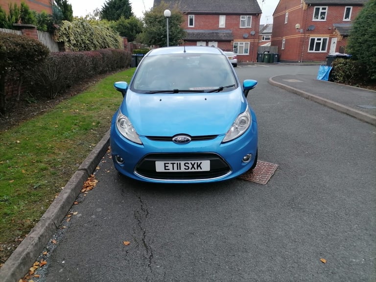 2011 Ford Fiesta 1.4 Zetec 5dr Auto HATCHBACK Petrol Automatic