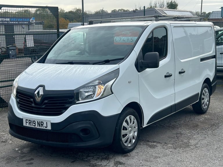 image for  Renault Trafic 1.6 dCi 27 Business SWB Standard Roof Euro 6 5dr Diesel Manual