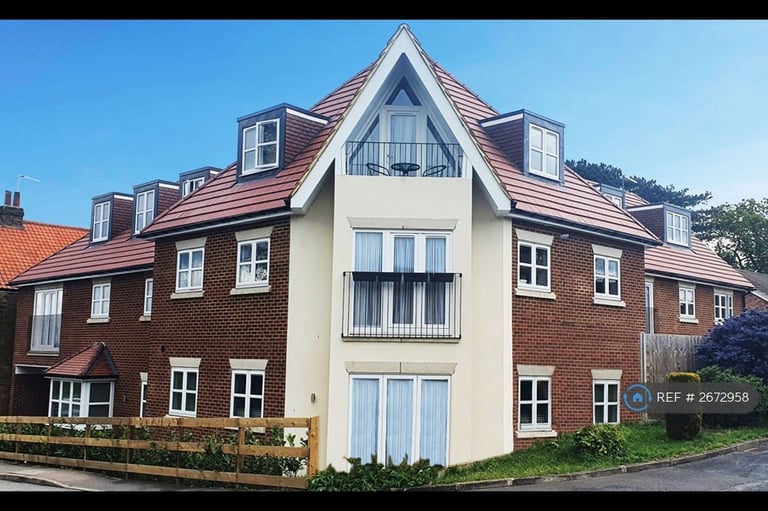 1 bedroom flat in Landmark Court, Windsor, SL4 (1 bed) (#2672958)