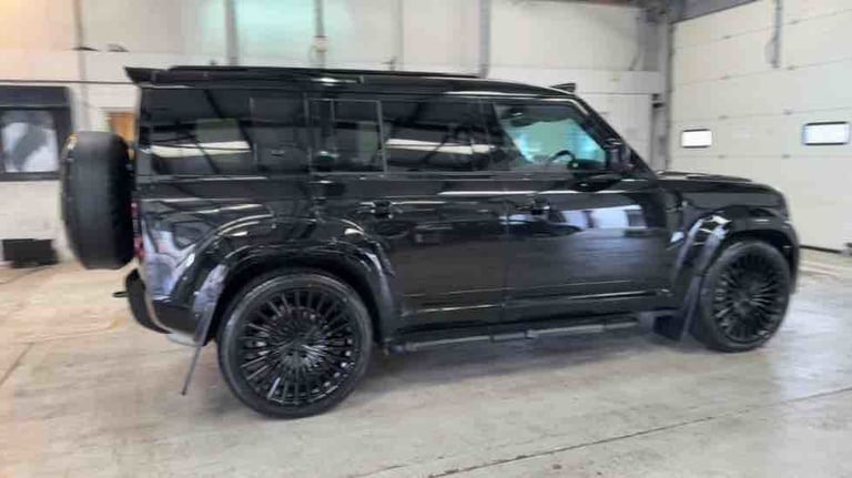 2024 Land Rover Defender 110 3.0 D300 MHEV X-Dynamic SE SUV 5dr Diesel Auto 4WD Euro 6 (s/s) (300...
