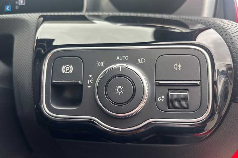 2019 Mercedes-Benz A-Class A200 AMG Line Executive 5dr Auto HATCHBACK PETROL Automatic