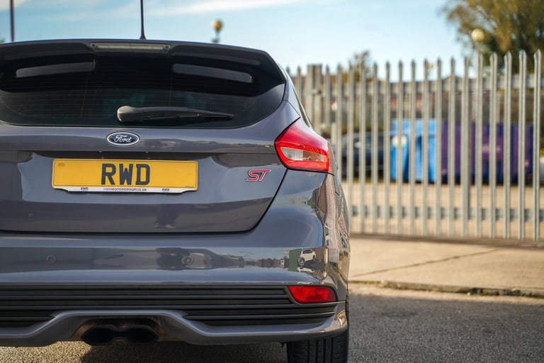 2018 Ford Focus 2.0T EcoBoost ST-3 Euro 6 (s/s) 5dr HATCHBACK Petrol Manual