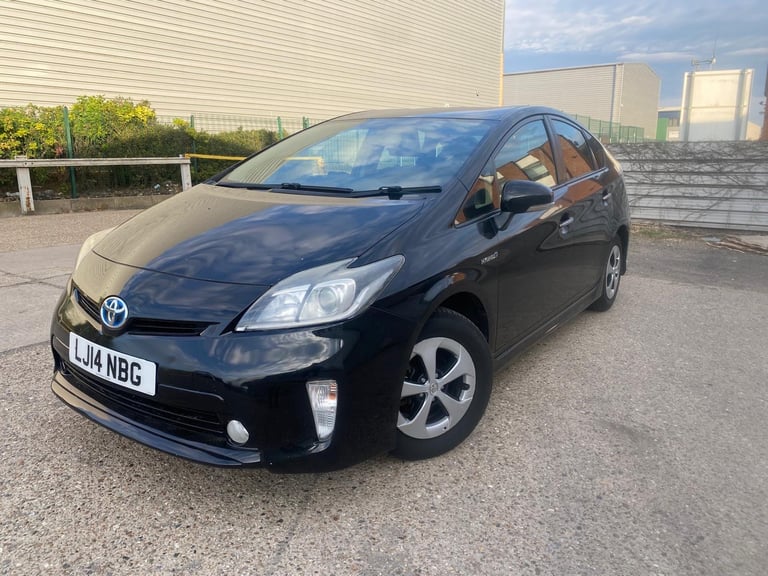 2014 Toyota Prius 1.8 Automatic Hybrid Electric ULEZ Free Smooth Drive Long MOT Reverse Camera