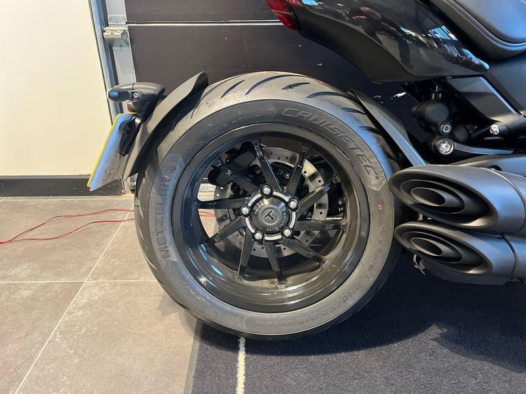 2025 Triumph Rocket 3 GT STORM Petrol black 6 Speed