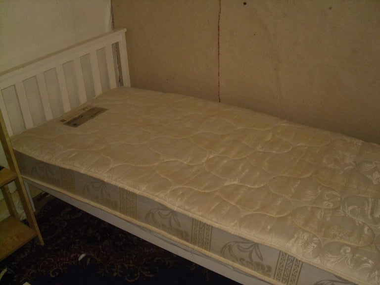 FREE  SINGLE BED PLUS MATTRESS