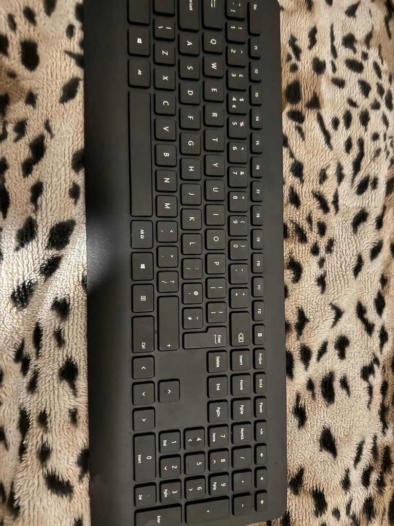 Microsoft 1738 Wireless DESKTOP  keyboard (900)  -KEYBOARD