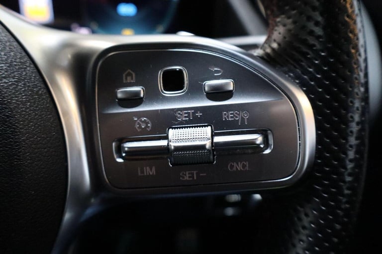 MERCEDES-BENZ EQA EQA 250 66.5kWh AMG Line Auto 5dr 2022