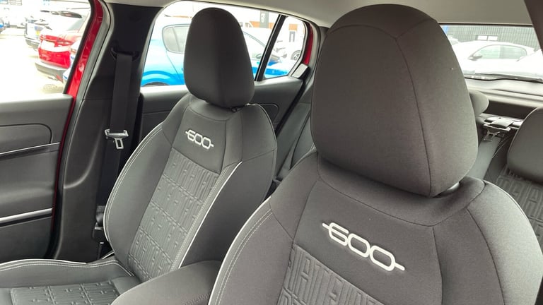 2025 Fiat 600 1.2 MHEV SUV 5dr Petrol Hybrid e-DCT Euro 6 (s/s) (100 ps) SUV Hybrid Automatic