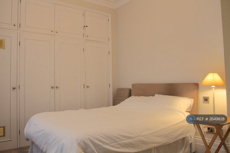 1 bedroom flat in Chancery Lane, London, WC2A (1 bed) (#2649828)
