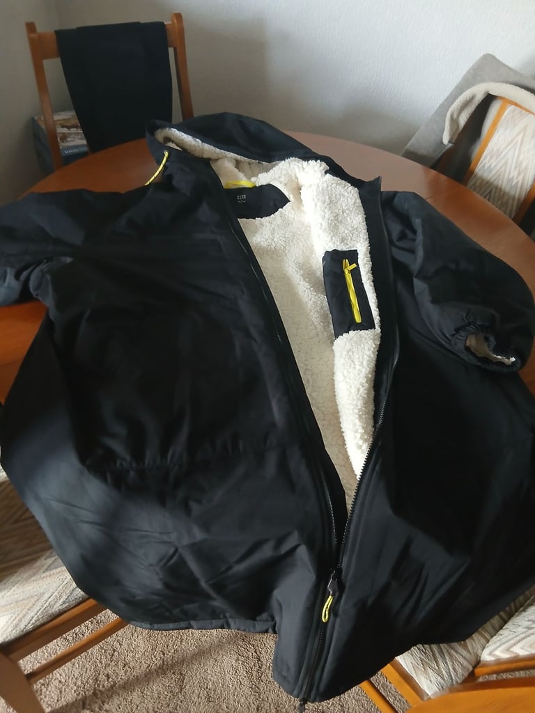 Marks & Spencer (Good Move) Changing/Dry Robe Black.