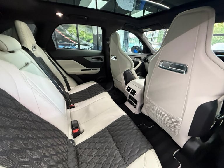 2020 Jaguar F-Pace 5.0 V8 SVR SUV 5dr Petrol Quickshift AWD Euro 6 (s/s) (550 ps) ESTATE Petrol A...