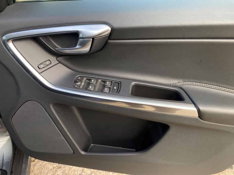 2016 Volvo XC60 2.0 D4 SE Lux Nav Auto Euro 6 (s/s) 5dr ESTATE Diesel Automatic