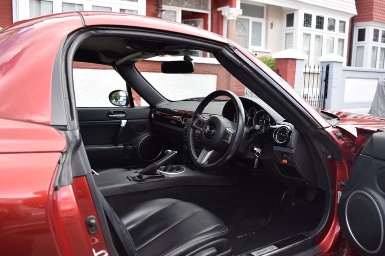 Mazda, MX-5 Roadster, Folding Hardtop Convertible, 2008, Manual, 1798 (cc), 2 doors