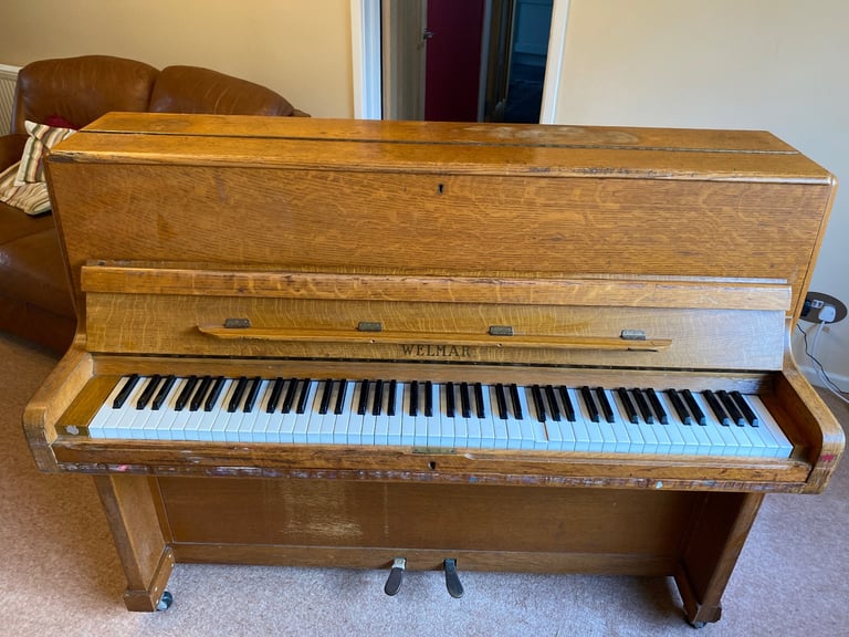 Free upright piano