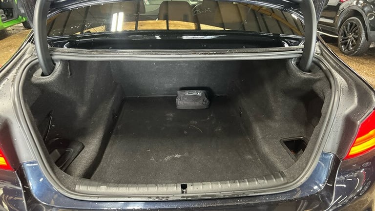 BMW 5 SERIES 3.0 530d M Sport Saloon 4dr Diesel Auto Euro 6 (s/s) (265 ps)