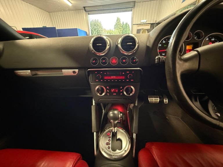 2005 Audi TT 3.2 V6 DSG quattro 2dr COUPE Petrol Automatic