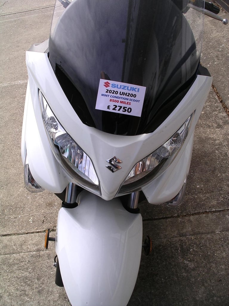 2020 Suzuki Burgman 200 in mint condition. 8400 miles with full history.