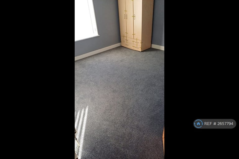 2 bedroom house in Victoria Street, Hemsworth, Pontefract, WF9 (2 bed) (#2657794)