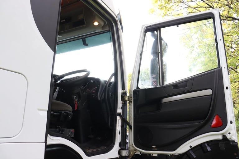 IVECO STRALIS 460 HI-WAY 6X2 MIDLIFT TRACTOR (2017)