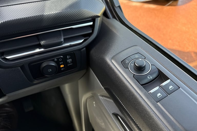 2024 Ford Transit Custom 2.0 EcoBlue 170ps H1 Van Limited Auto-Tailgate-NAV Van DIESEL Automatic