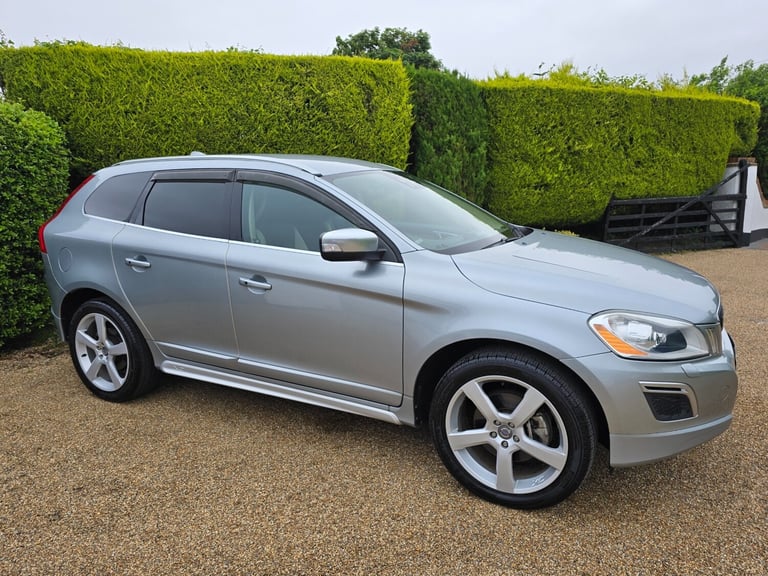 image for VOLVO XC60 2.0T (240) R DESIGN - AUTOMATIC - 5 DOOR - 2013 - SILVER *LOW MILES*