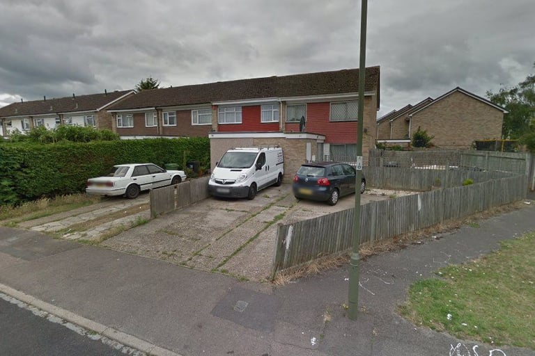 STUDIO FLAT IN EWELL - AVAILABLE NOW!