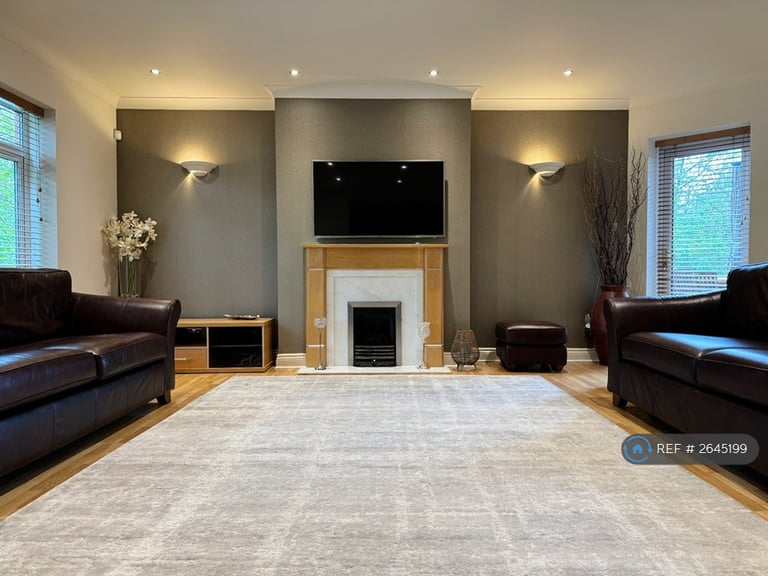 3 bedroom flat in Coniston House, Liverpool, L17 (3 bed) (#2645199)